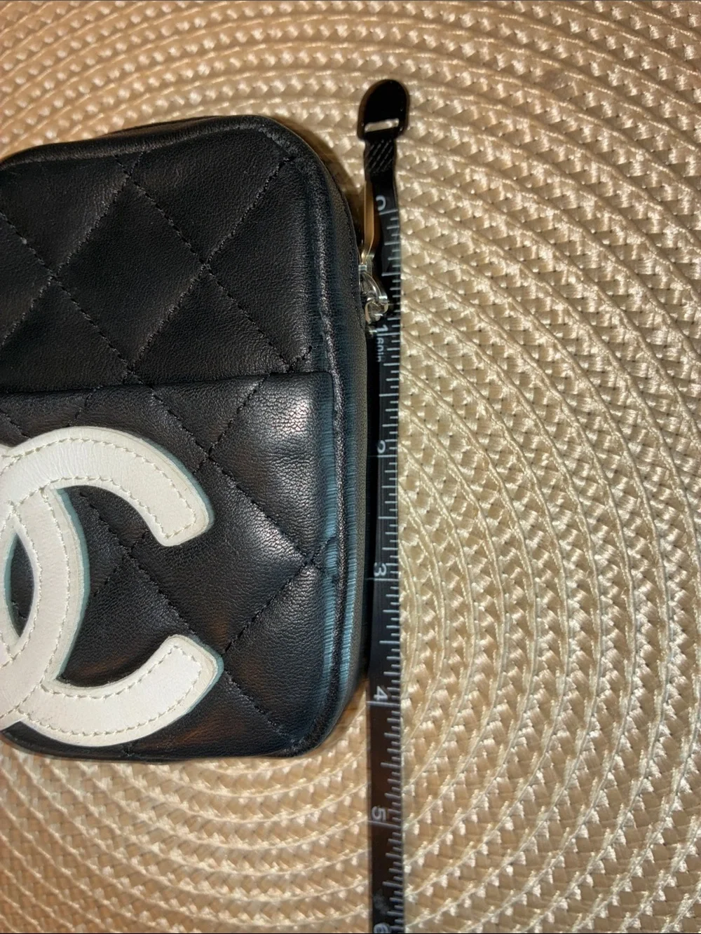 CHANEL compact black